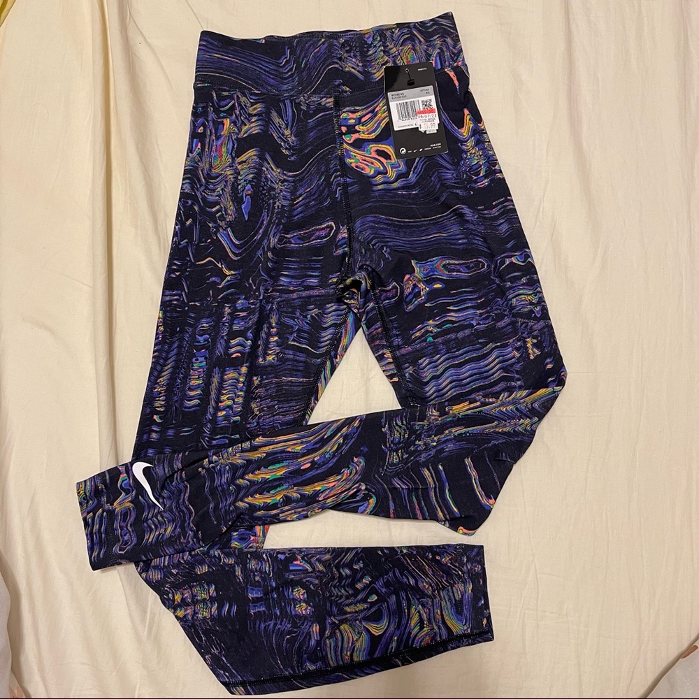 NWT Nike leggings XS